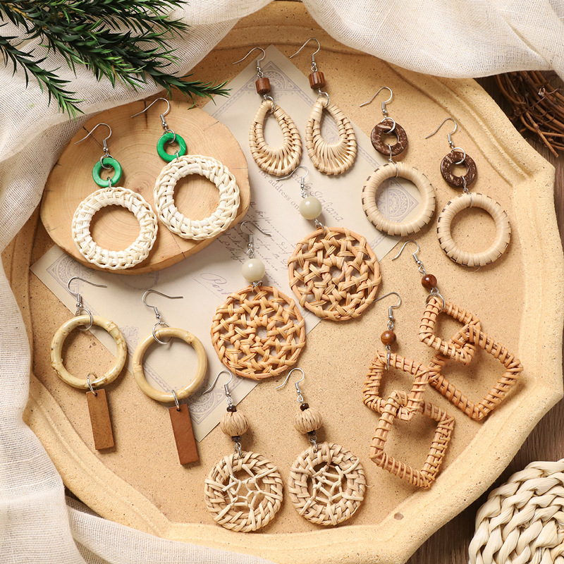 Original Vintage Handmade Grass and Rattan Woven Earrings Bohemian Long Holiday Ethnic Style Niche Wooden Earrings for Women