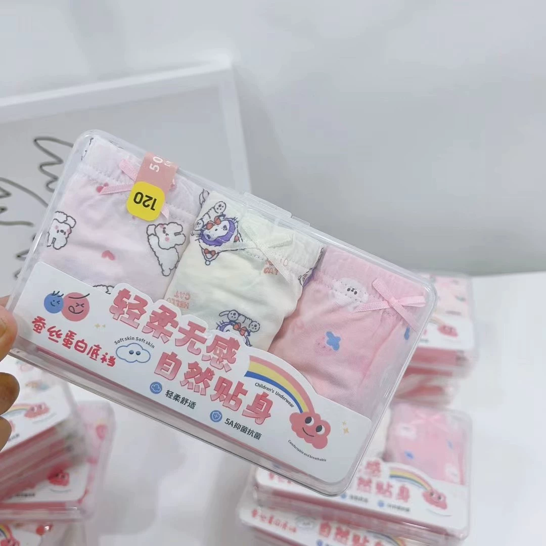 Хлопковые трусы для девочек, три штуки в коробке, случайный узор