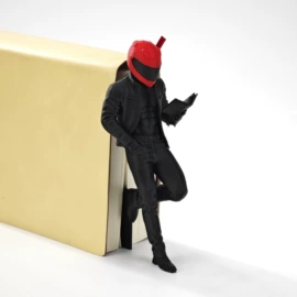 塑料工艺品;其他益智玩具;玩偶