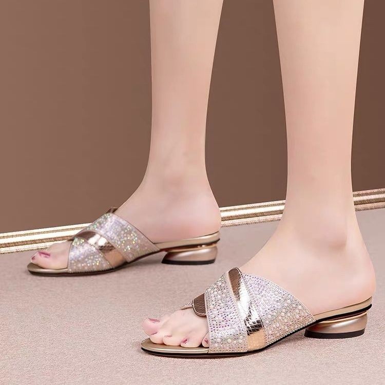 Zijin casa ~ temperamento de hadas viento 26 verano nuevo tacones de perlas cruzados con zapatillas frías de dedo de la mujer zapatillas frías de tacones altos gruesos