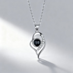 锆石爱心项链女100种语言我爱你投影吊坠心形铜钛钢锁骨链电镀