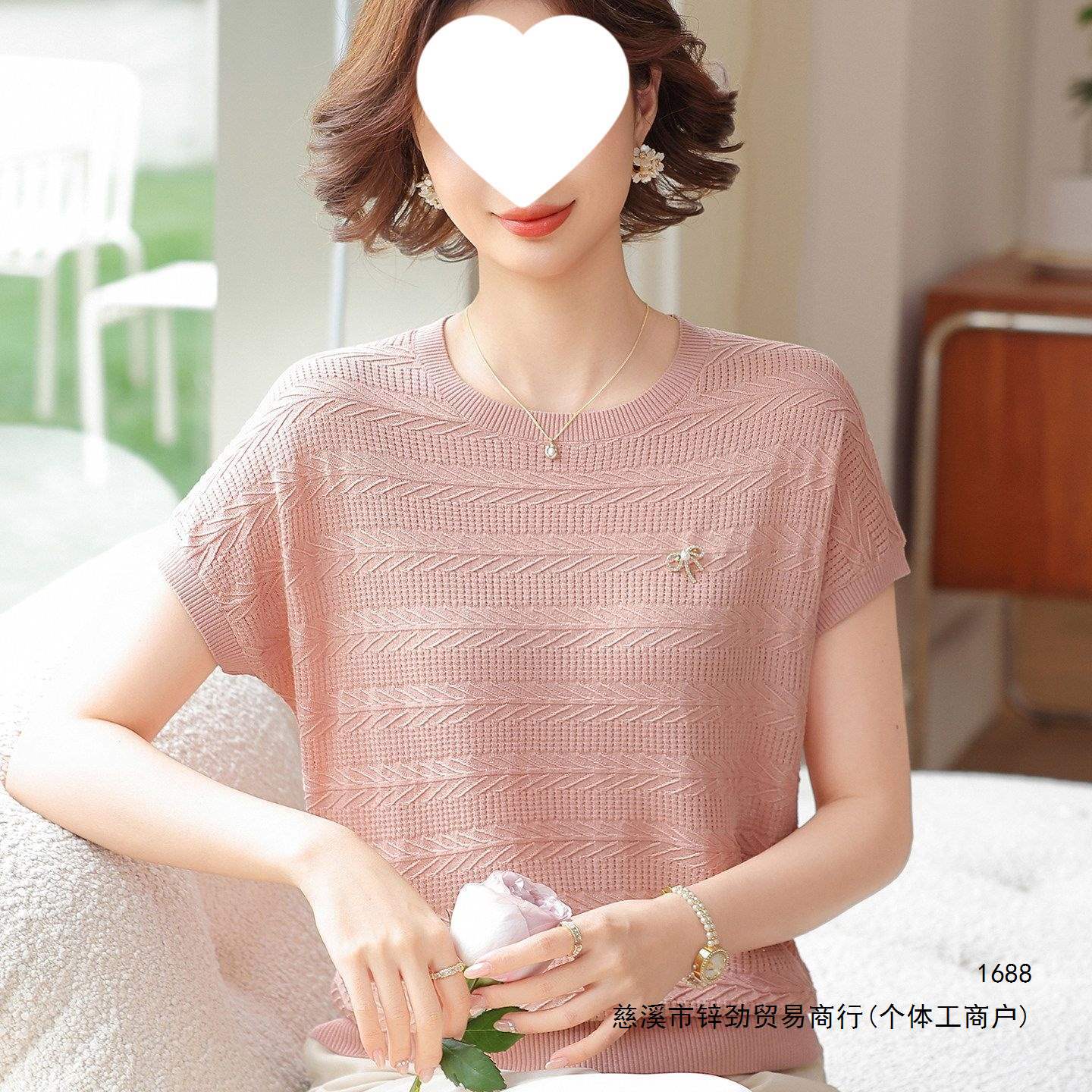 妈妈夏装宽松圆领冰丝小衫2026新款中老年女装短袖针织大码上衣服