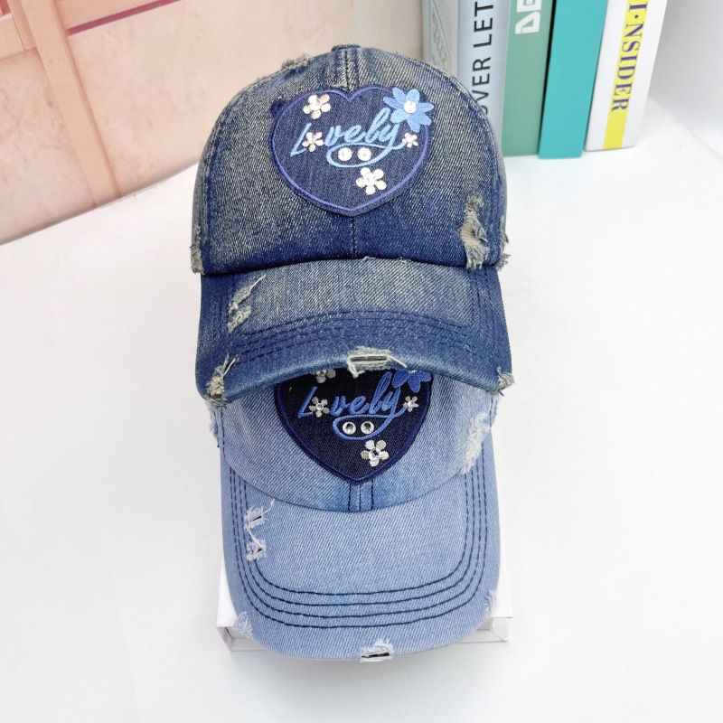 Women's Retro Sweet Color Block Embroidery Curved Eaves Baseball Cap display picture 4