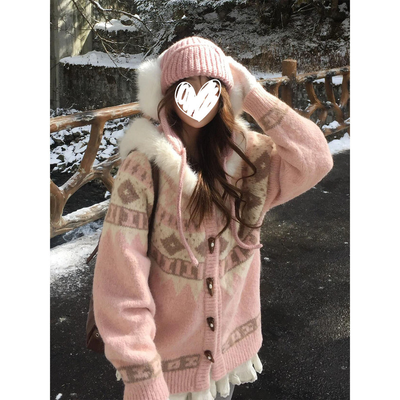 Pink Hooded Plus Plush Collar Loose Knitted Jacket for Women Autumn and Winter New Retro Niche Fair Isle Long-Sleeved Cardigan Pink Hooded Plus Plush Collar Loose Knitted Jacket for Women Autumn and Winter New Retro Niche Fair Isle Long-Sleeved Cardigan