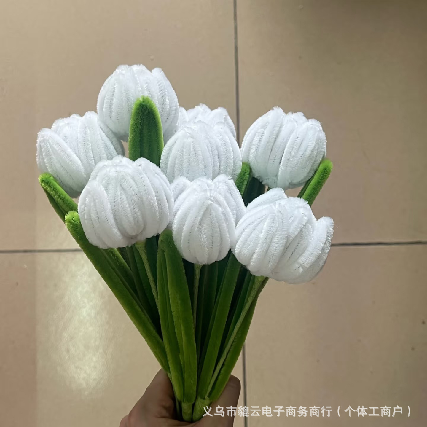 흰색 단일 튤립 꽃다발