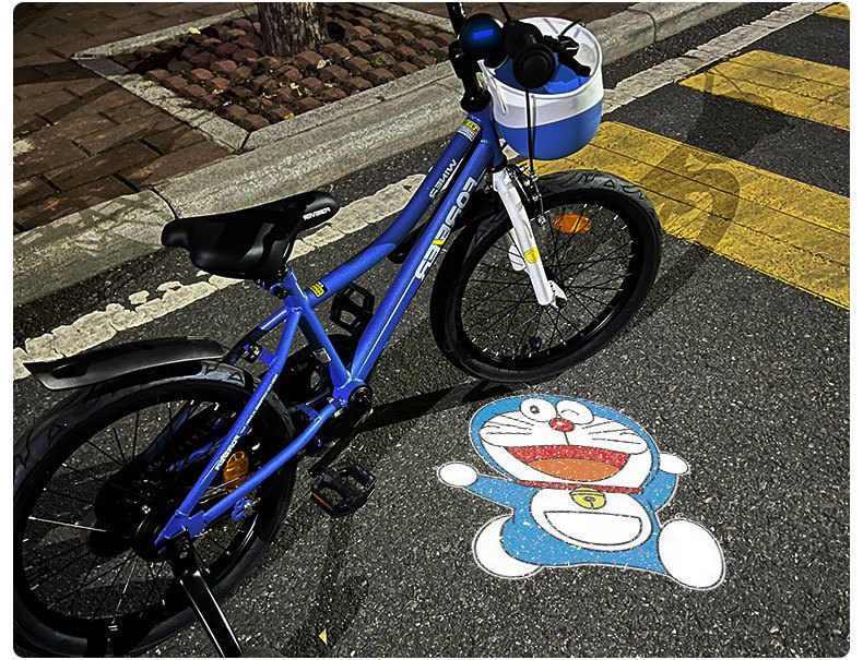 Children's Bicycle Electric Projector Light, Dynamic Atmosphere Light, Night Riding Motorcycle, Skateboard Balance Car, Cartoon Warning Light