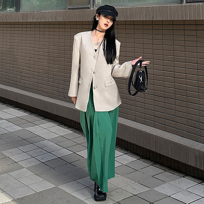 Special Clearance Sale: Yingqijue Silver Buckle V-Neck Blazer with Wide Shoulders in Boyfriend Style, 2026 Elegant Design, No Returns or Exchanges