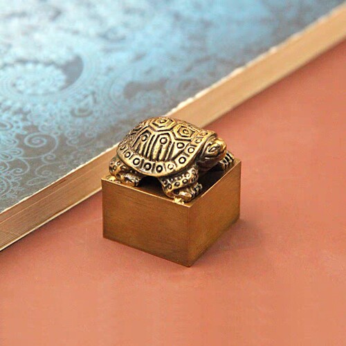 Brass turtles decoration small bronze ware handicrafts decoration tea pet scenic spot temple fair stall night market fair commodity