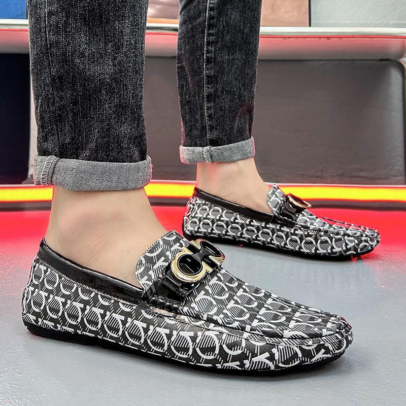 Gran muelle transfronterizo zapatos de guisantes de piel de vaca para hombres Estación europea Barbero moda Lefu zapatos de cuero nuevos para jóvenes