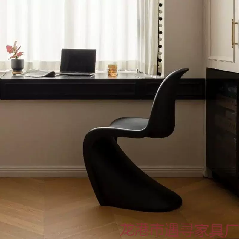 化妆凳轻奢高级感主卧室潘东椅女生衣帽间梳妆台网红意式靠背椅子