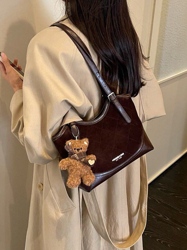 Túi tote nữ cỡ lớn dáng shopping, đeo vai và kẹp nách, chất liệu PU mềm, phong cách hiện đại — Màu cà phê Không có mặt dây chuyền, Màu nâu không có mặt dây chuyền, Rượu đỏ không có mặt dây chuyền, Đen không có mặt dây chuyền