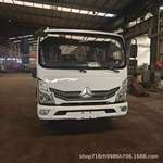 供应出口朝鲜精品厢式载货车 9.6米高栏9.6米厢货  豪沃牵引卡车