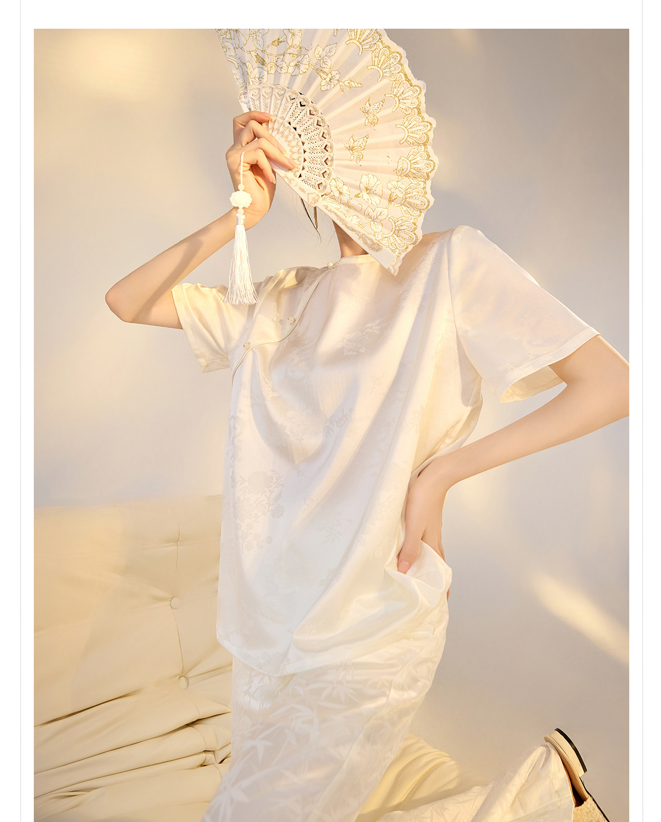 Áo thun nữ tay ngắn lụa tơ tằm jacquard trơn thiết kế đơn giản ZX M400 — Màu trắng chi tiết 7