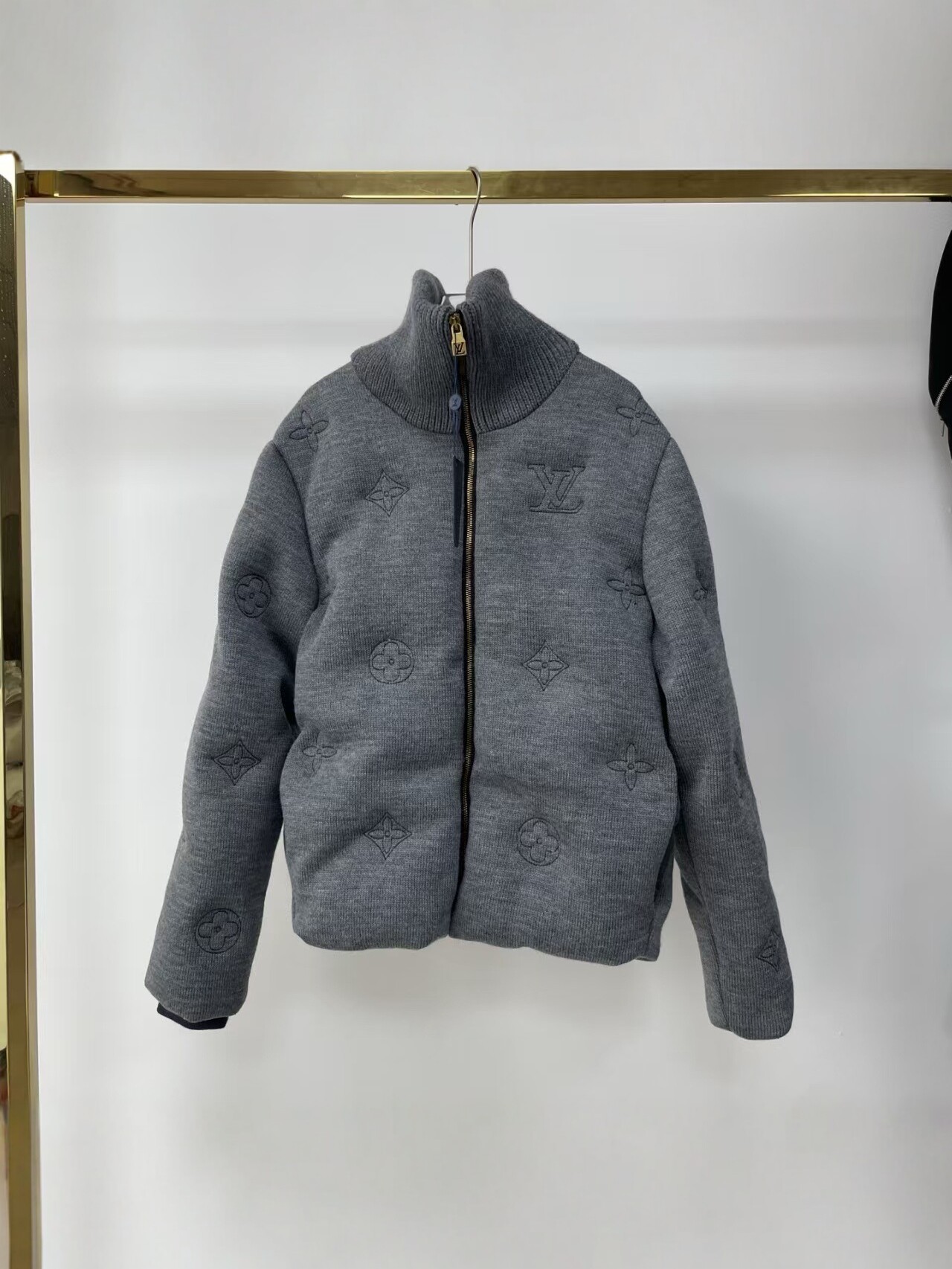 Men's and women's gray stand-up collar knitted down jacket, short warm coat, new autumn and winter casual patchwork embossed jacket for men