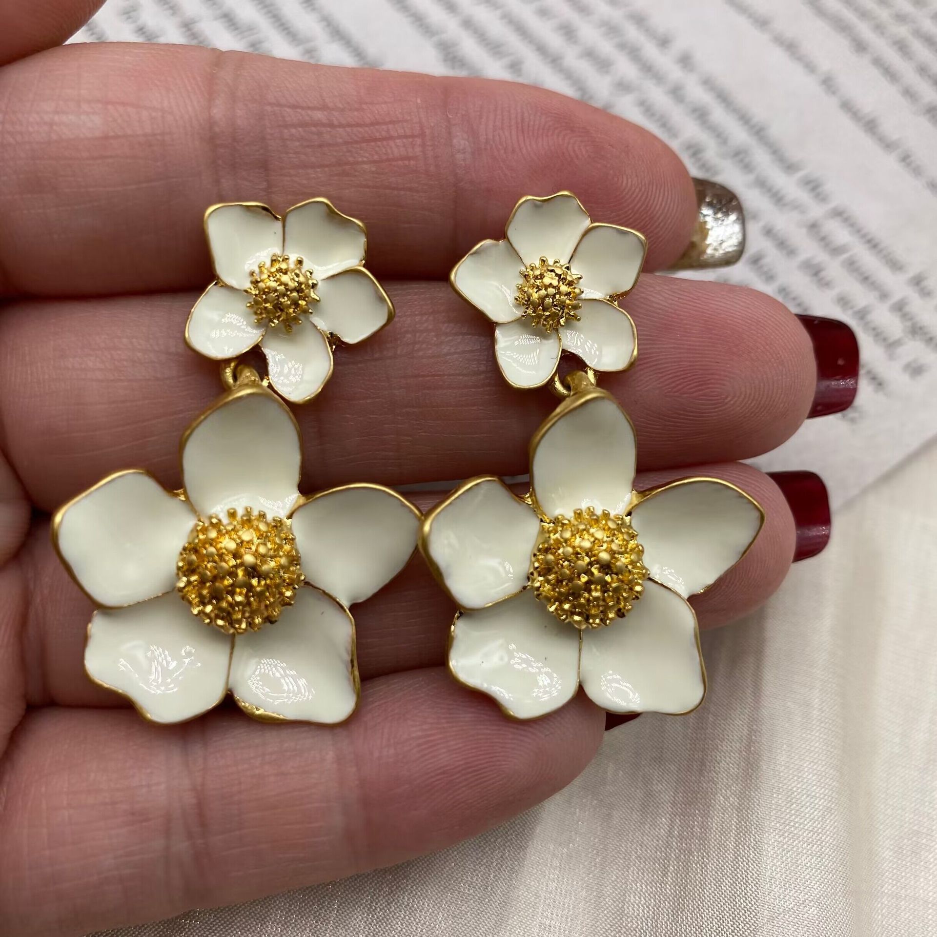 Flower Pattern 1 Pair Retro Flower Plating Alloy Drop Earrings