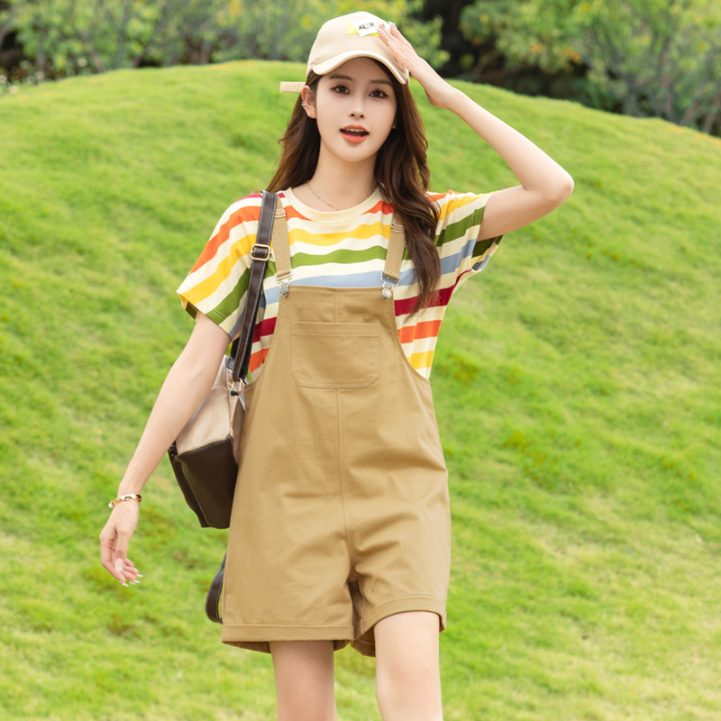 Una familia de tres o cuatro celebridades de Internet, ropa para padres e hijos, top de manga corta para niños a rayas de verano 2025, versión coreana de los overoles de madre e hija