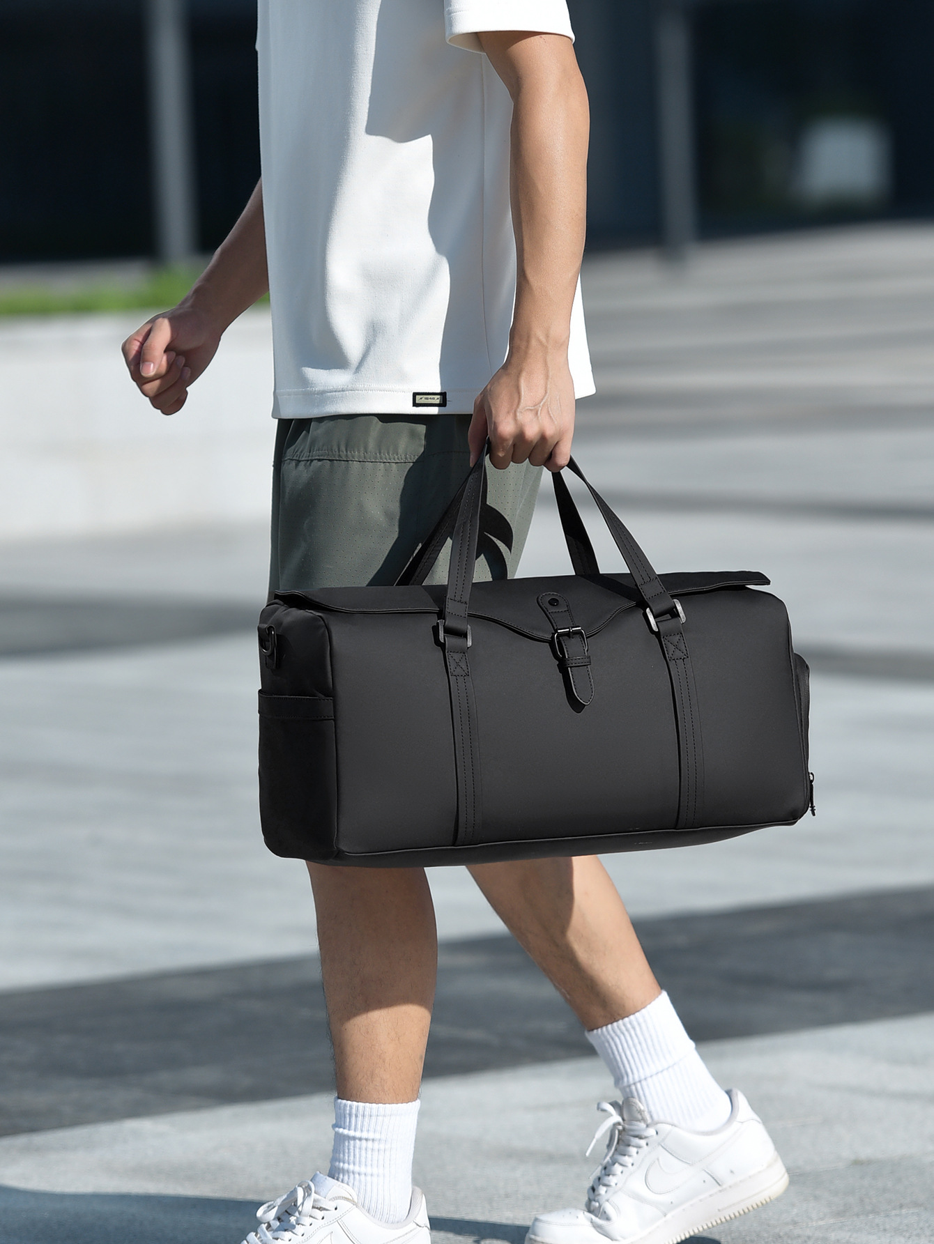 Bolsa de viaje transfronteriza de gran capacidad para hombres, bolsa de fitness impermeable simple, bolsa de zapatos independiente, bolsa deportiva casual para mujeres image 6
