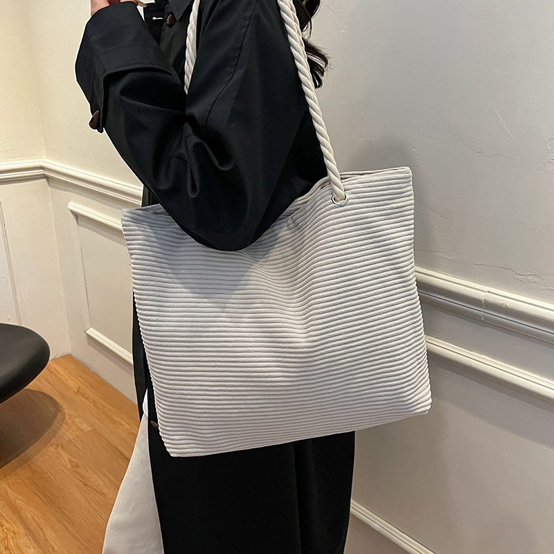 Bolso Tote de pana para mujer 2024 nuevo invierno popular casual bolso de hombro de todo fósforo bolso de axila de viaje de gran capacidad