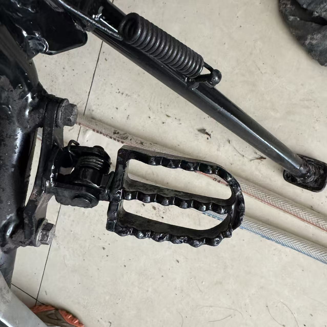 Cqr150/250 Off-Road Motorcycle Accessories Front Footrests A1R3 Mayas V3 Original Front Left and Right Footrests