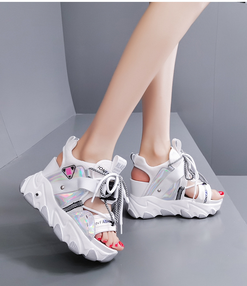 Damenschuhe 2024 Sommer Plateauriemen Low Top PU Plateausohle Fischmaul Colorblock Lässige Sandalen mit Keilabsatz_voghion.com