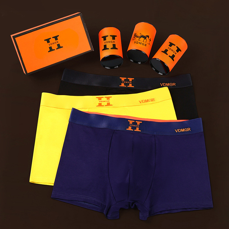 Men's underwear magnet temperature technology Men's modal four-corner magnet boys boxer shorts head canned gift box