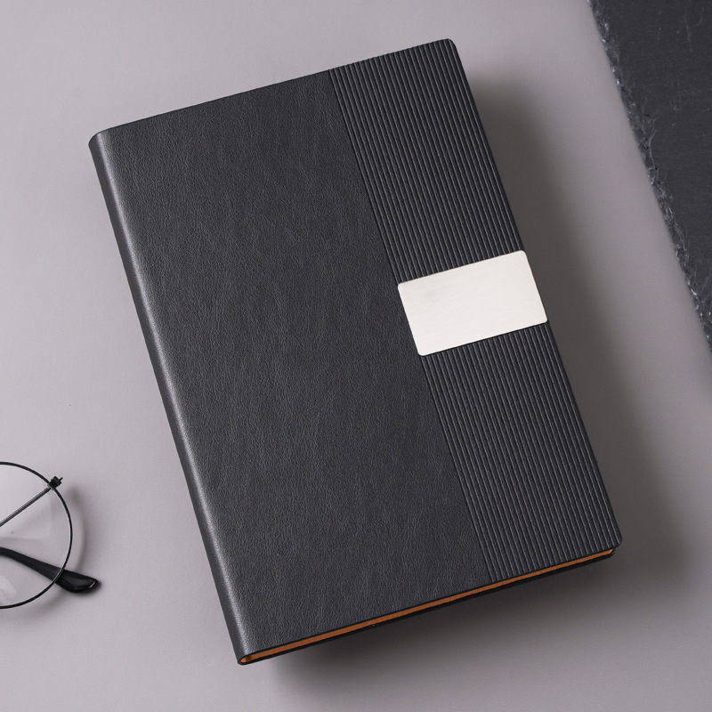 Cuerpo de cuero grueso cuaderno de negocios personalizado de alto valor de diseño de hoja de hierro grabado con láser a5 cuaderno al por mayor