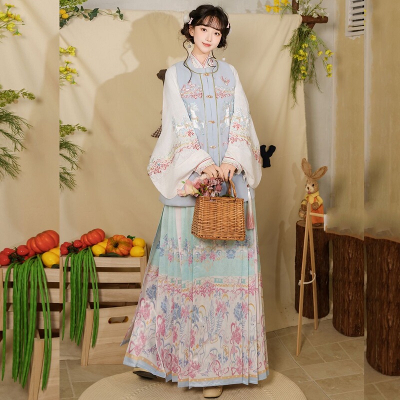2026 new winter heavy embroidery Hanfu set for adult women in the Year of the Horse, suitable for daily wear