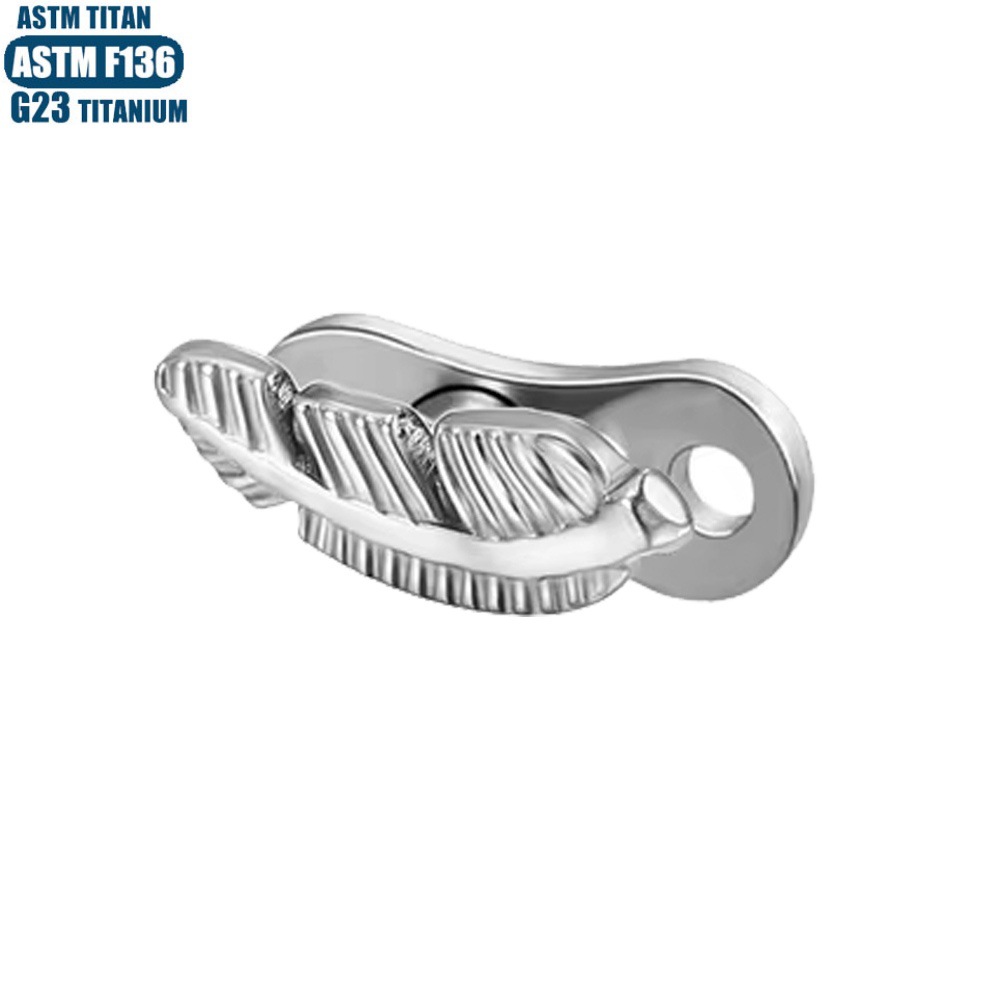 16G labret stud size and finish detail