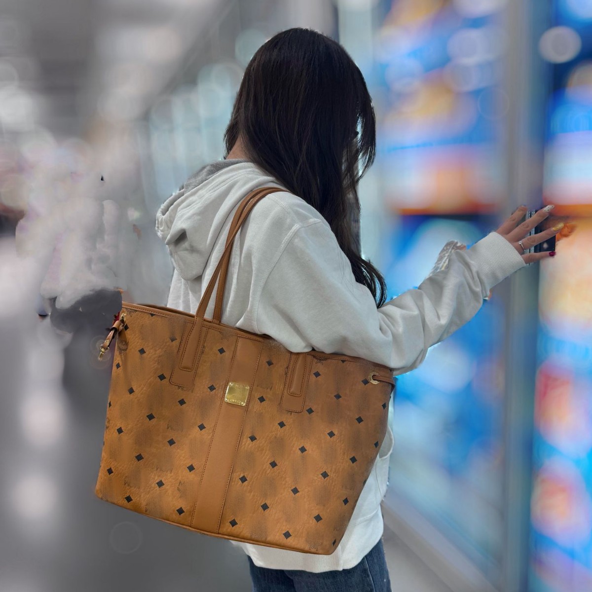 Mc's High-Quality Mother-In-Law Tote Bag, Large-Capacity Shopping Bag, Commuter Women's Bag, Fashionable and Versatile Satchel Shoulder Bag