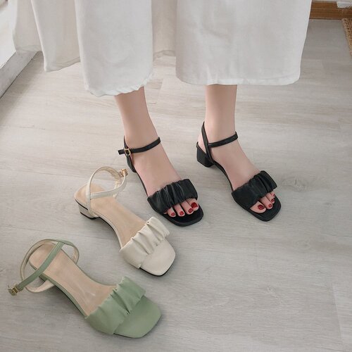 Internet celebrity thick heel sandals for women 2020 summer new fairy style Korean style pleated one-word casual women's shoes high heels