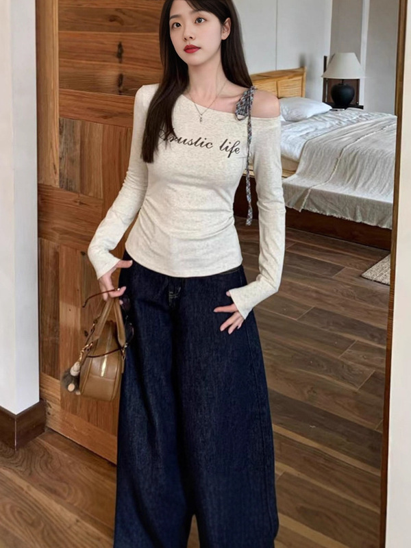 纯欲风系带斜领长袖T恤女秋季新款字母印花辣妹修身显瘦露肩上衣|undefined