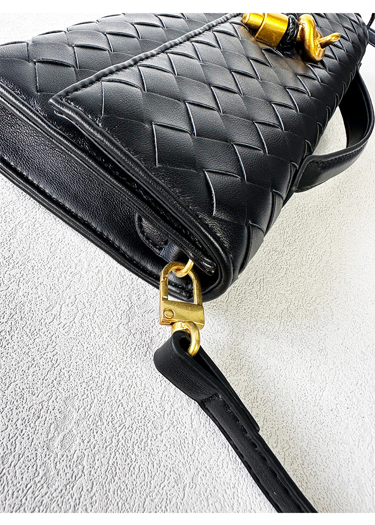 Túi clutch da bò dệt thủ công phong cách Pháp đeo chéo một bên vai — Cà phê, Trắng be, Xám nhạt, Xanh cỏ chi tiết 6