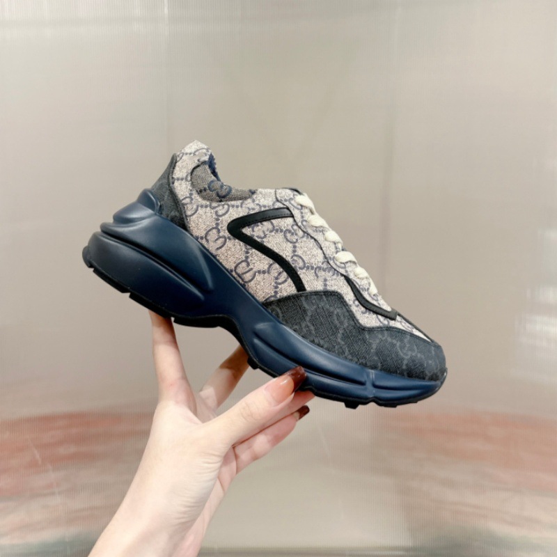 회색 카드 배색 레터링