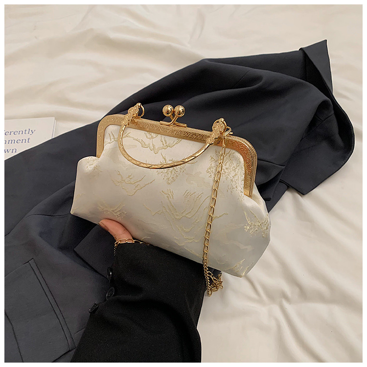 新しいチャイナドレスバッグ、中国風の刺繍バッグ、女性の中国風のレトロなポータブルクロスボディバッグ、多用途のチェーンイブニングバッグ|undefined