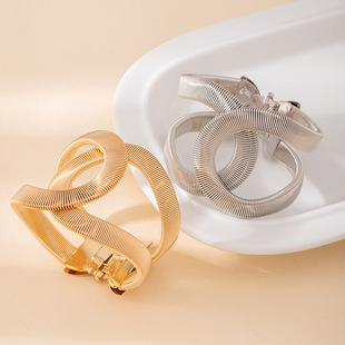 �W���羳�r�ж����p�@�F�z�_�ڌ����CŮС���OӋ����l�y�������