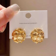 ��������ǿ������η���Բ����·����С�ڸ߼���ʱ�����ʼ�Լ����