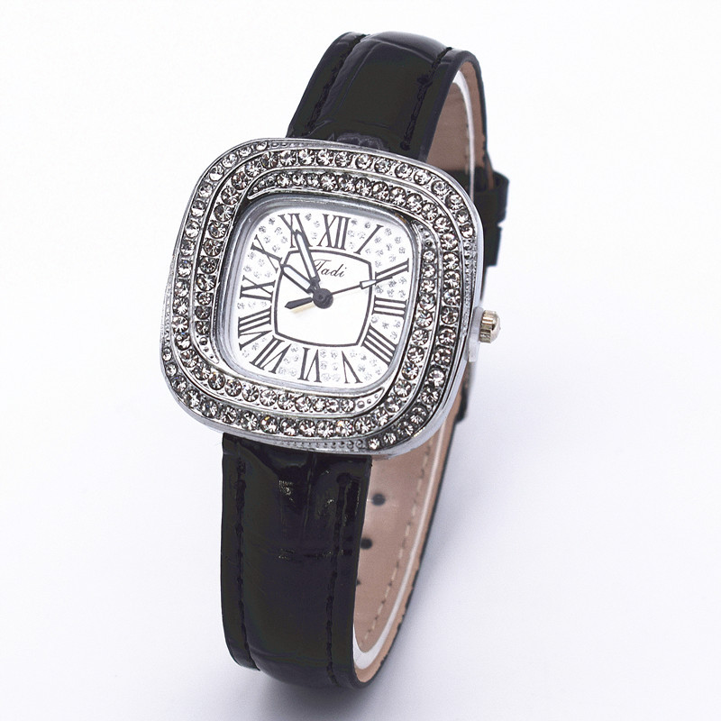 新款时尚热卖方形满钻女士手表简约银壳罗马数字学生腕表一件代