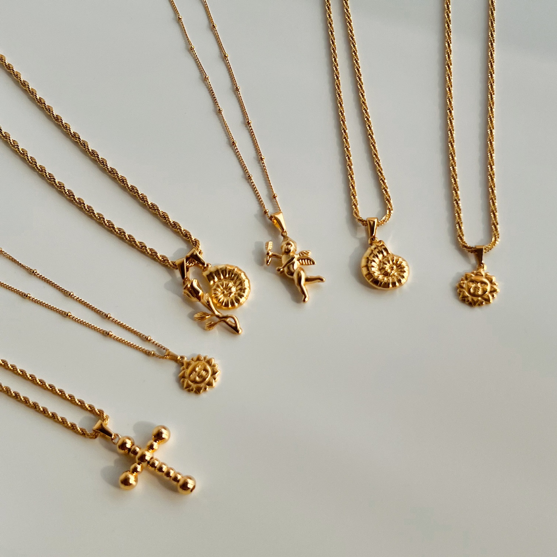 Wholesale Retro Sun Snails Titanium Steel 18K Gold Plated Pendant Necklace_colorza_2