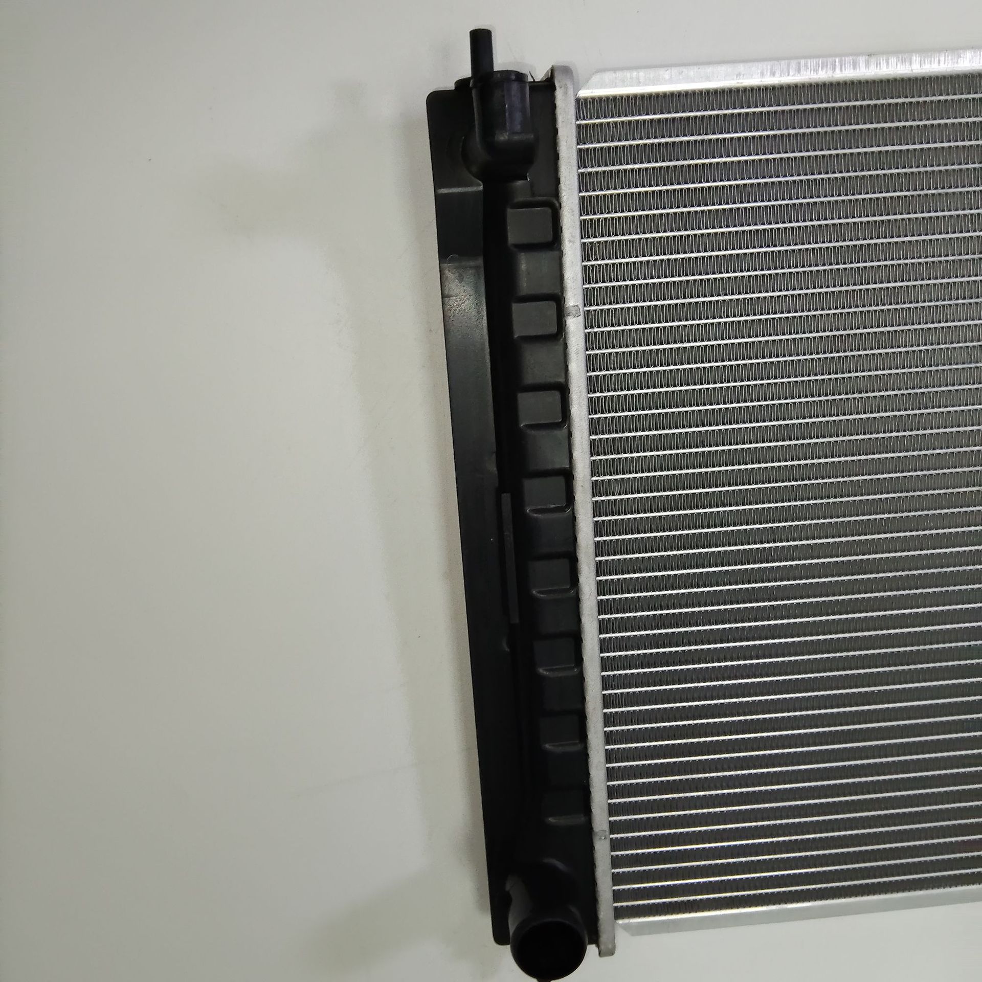 Suitable for 2013-2018 Nissan Teana (L33) 2.0L/2.5L Radiator Water Tank 21410-3Ts0A