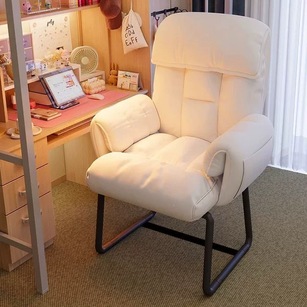 Computer chair for home use in bedroom, study, or office; ergonomic chair with backrest, suitable for sitting and reclining
