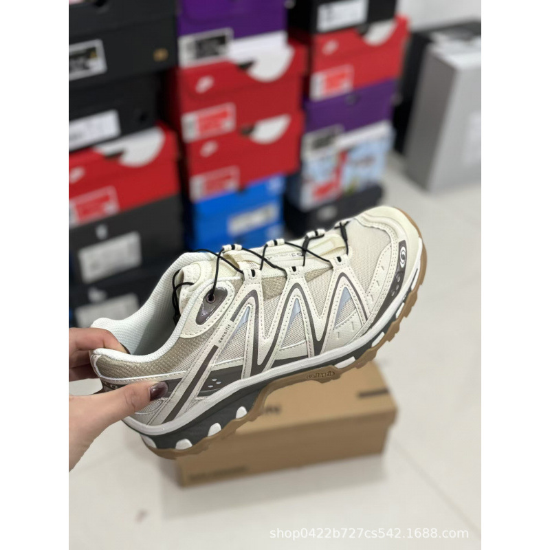 카키 브라운, 반 사이즈 너무 작음