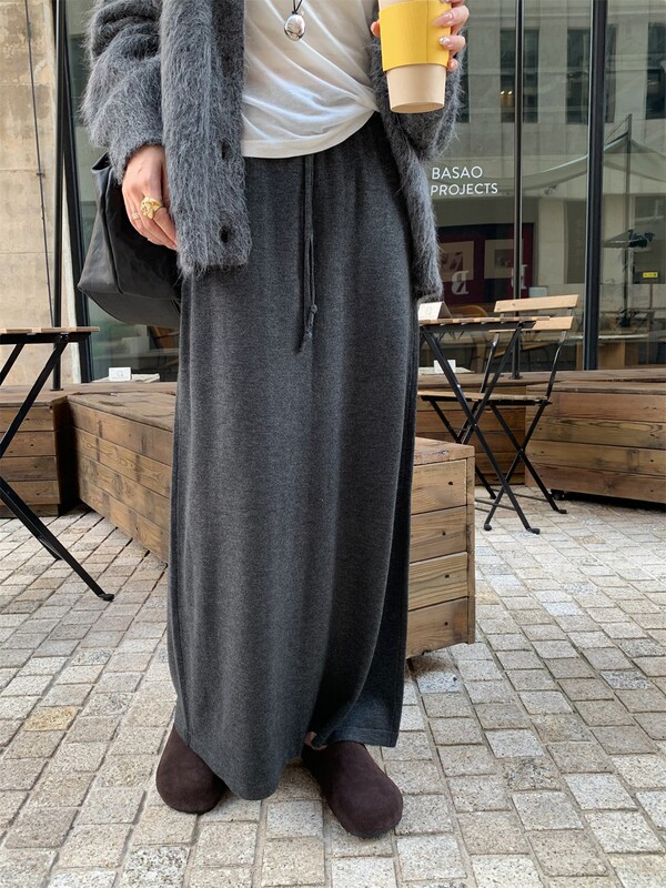 Autumn new imported worsted sheep wool elastic waist drawstring two-color knitted skirt long skirt black