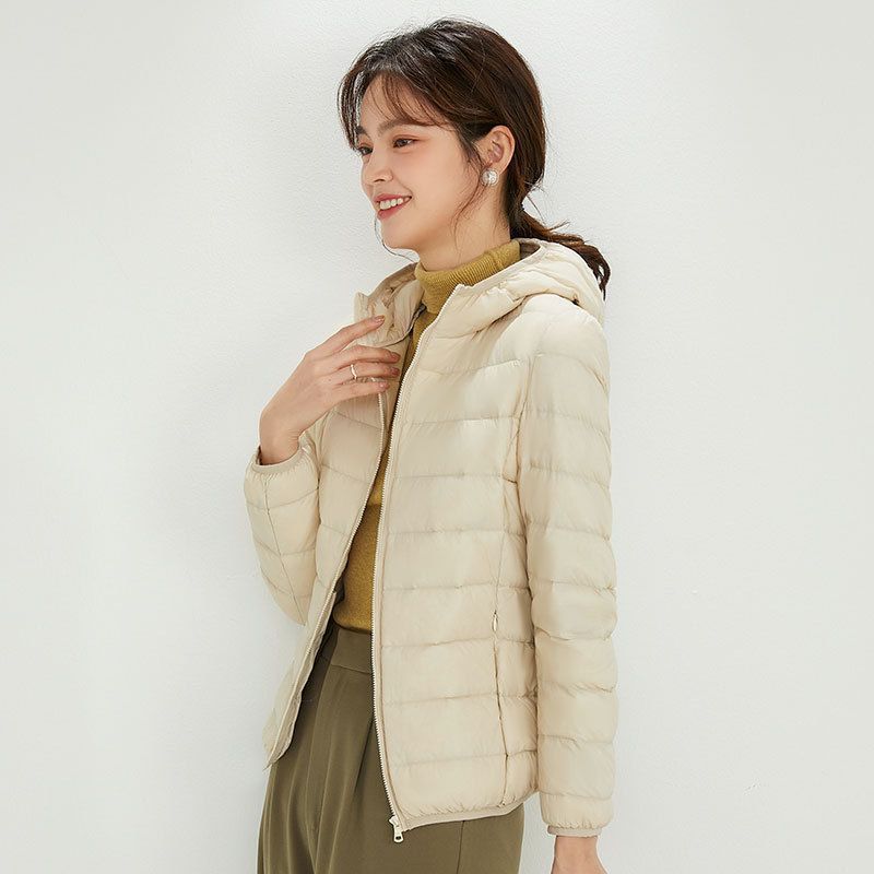 90 chaqueta de plumón de mujer con capuchón ligero corto de tamaño grande ligero estilo extranjero chaqueta de plumón blanco chaqueta Pinghu al por mayor
