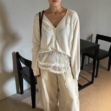 韩国东大门代购显瘦V领休闲纯色长袖百搭针织衫上衣女