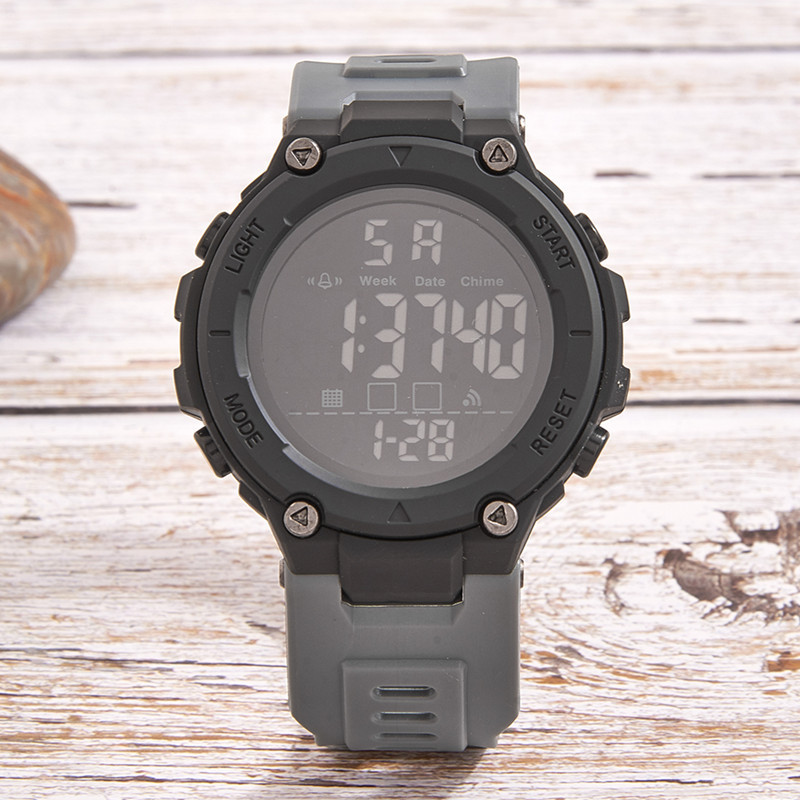 Comercio exterior Sudeste de Asia Venta caliente reloj electrónico al aire libre multifuncional impermeable cronometraje estudiante deportes reloj electrónico