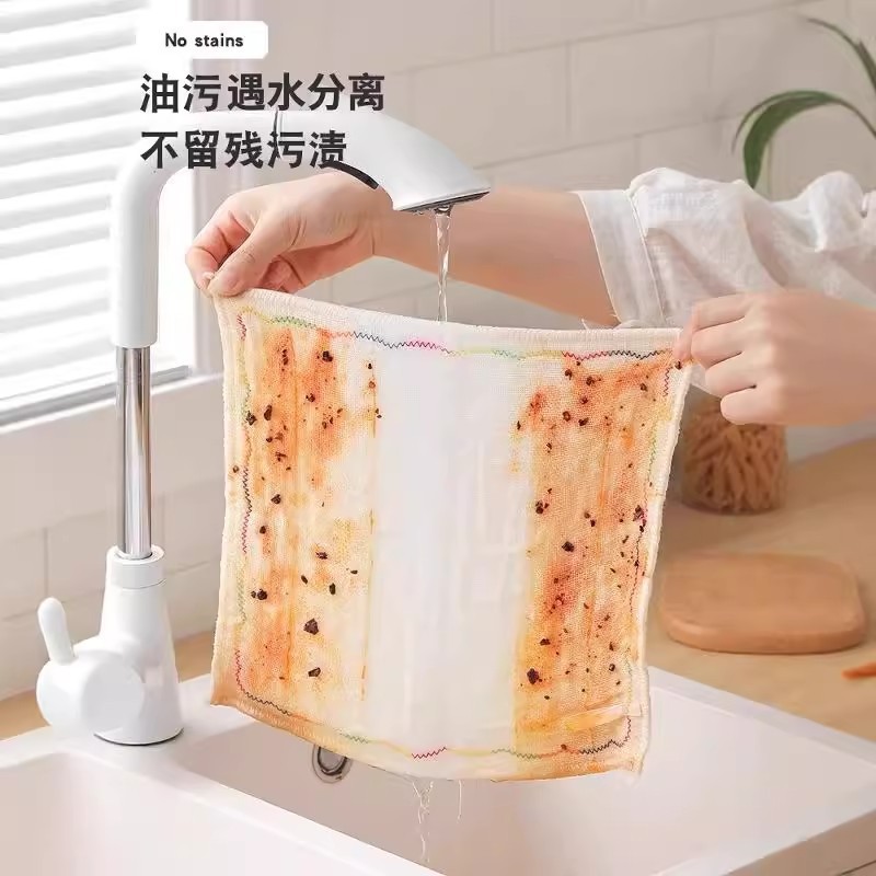家庭用虹の油抜き雑巾は吸水して毛が落ちないようにします。|undefined