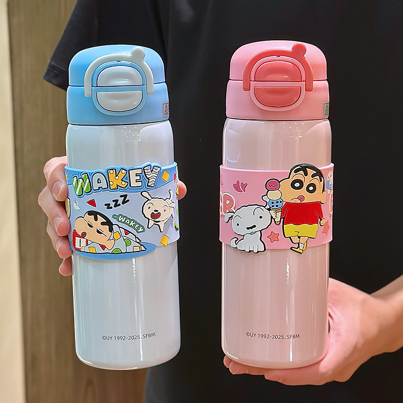 Crayón pequeño nuevo co-marcado taza de aislamiento para niños encantador taza de bebida doble taza de agua portátil de alto valor de la cara de los estudiantes taza de paja