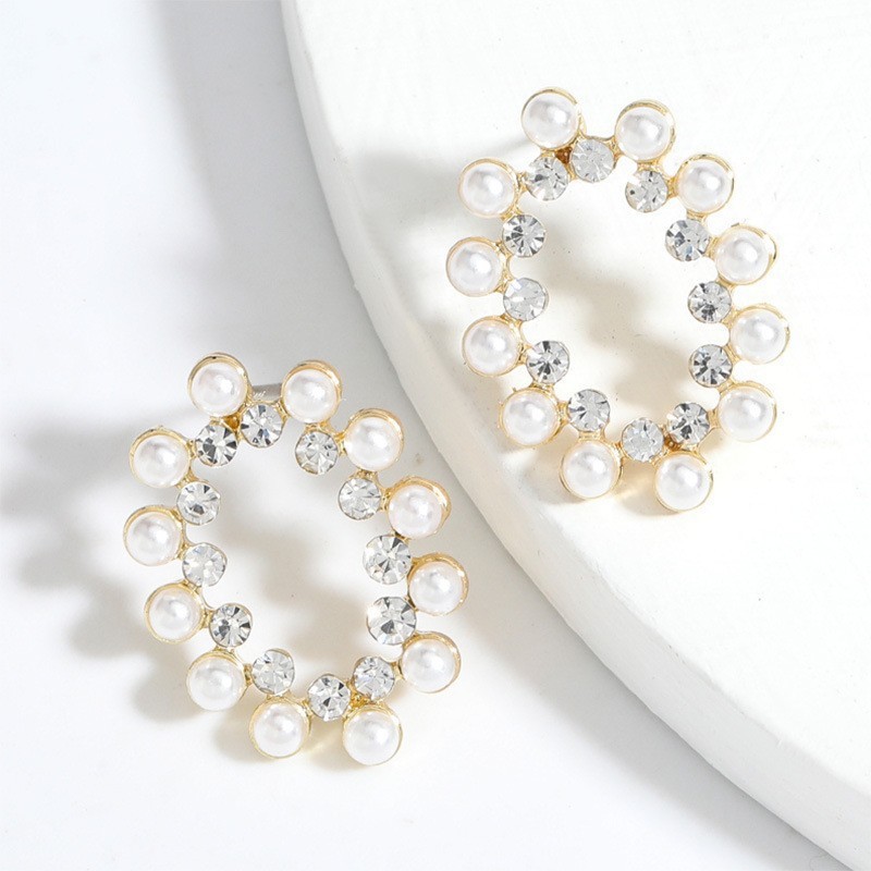 Sophisticated geometric earrings