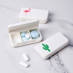 新しい薬の箱の小さいサイズの携帯型は箱の小さいサイズのミニを分けて薬の小さい箱を詰めて3格の1日の錠剤を持ちます。