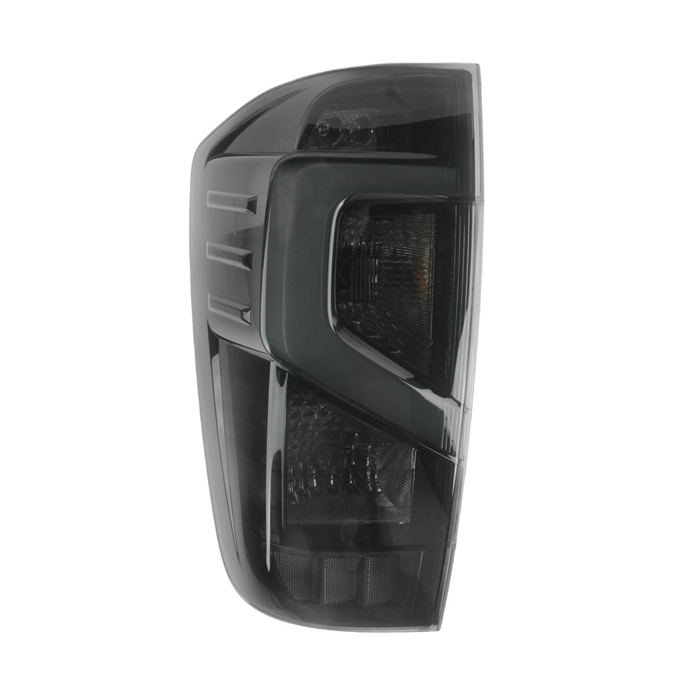 Aplicable a Zhengzhou nuevo Nissan 17 - 22 Navara conjunto de luz trasera luz de freno luz trasera pickup 6
